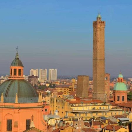 Suite La Montagnola Park 200M Stazione Centrale Bolonia Zewnętrze zdjęcie
