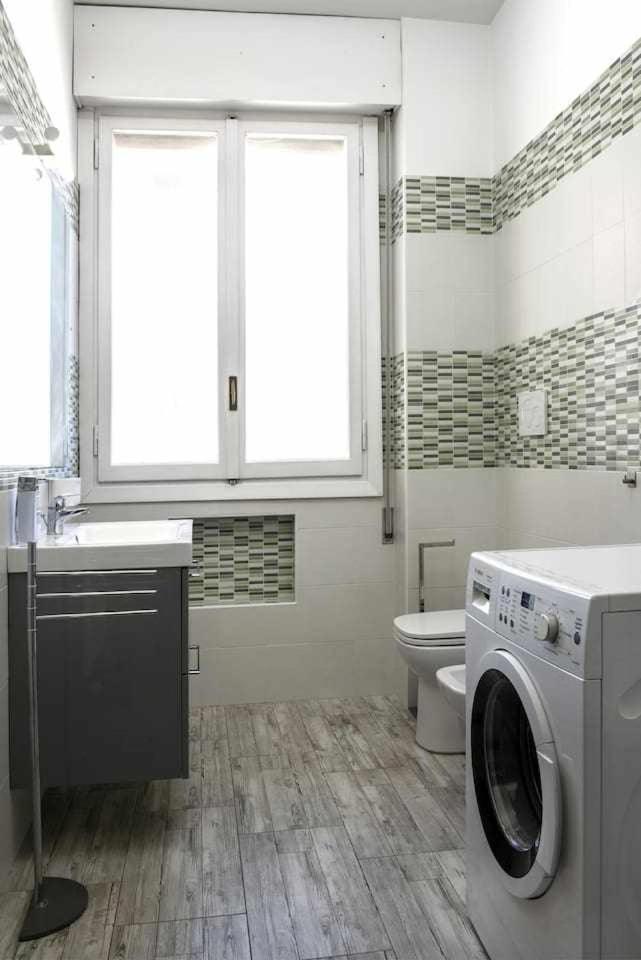 Suite La Montagnola Park 200M Stazione Centrale Bolonia Zewnętrze zdjęcie