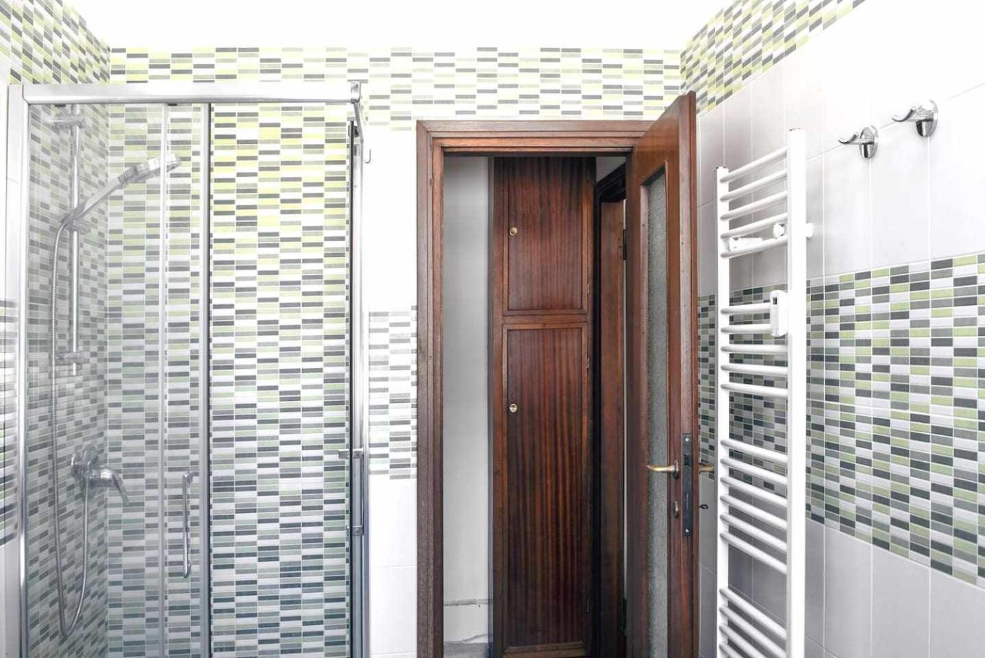 Suite La Montagnola Park 200M Stazione Centrale Bolonia Zewnętrze zdjęcie
