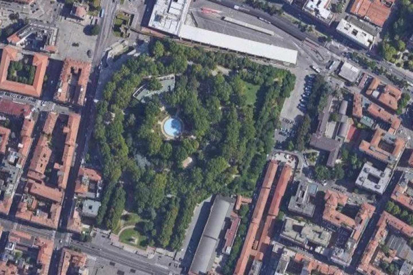 Suite La Montagnola Park 200M Stazione Centrale Bolonia Zewnętrze zdjęcie