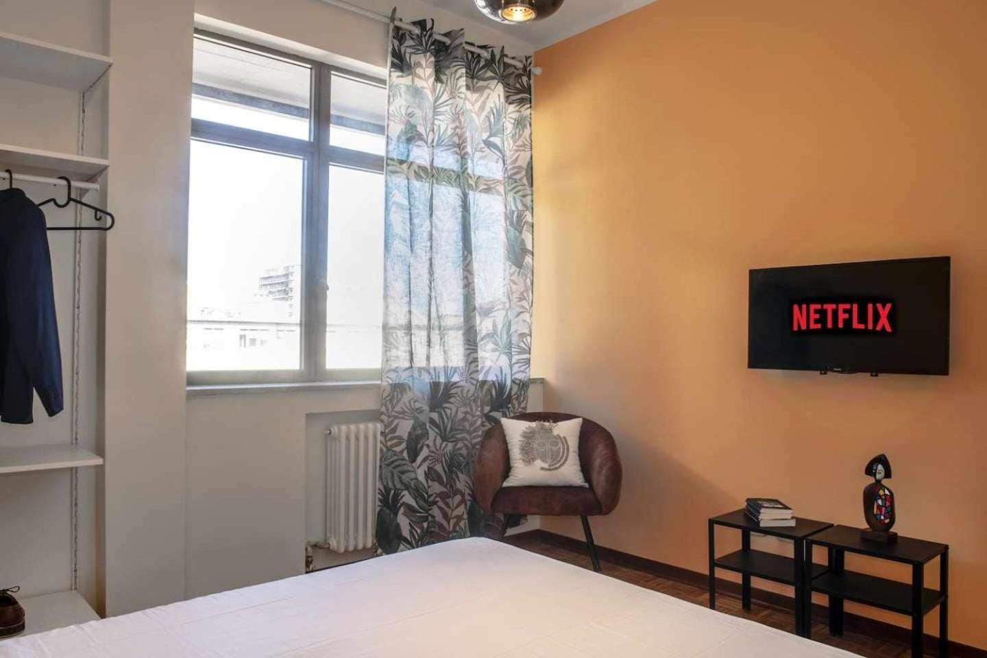 Suite La Montagnola Park 200M Stazione Centrale Bolonia Zewnętrze zdjęcie